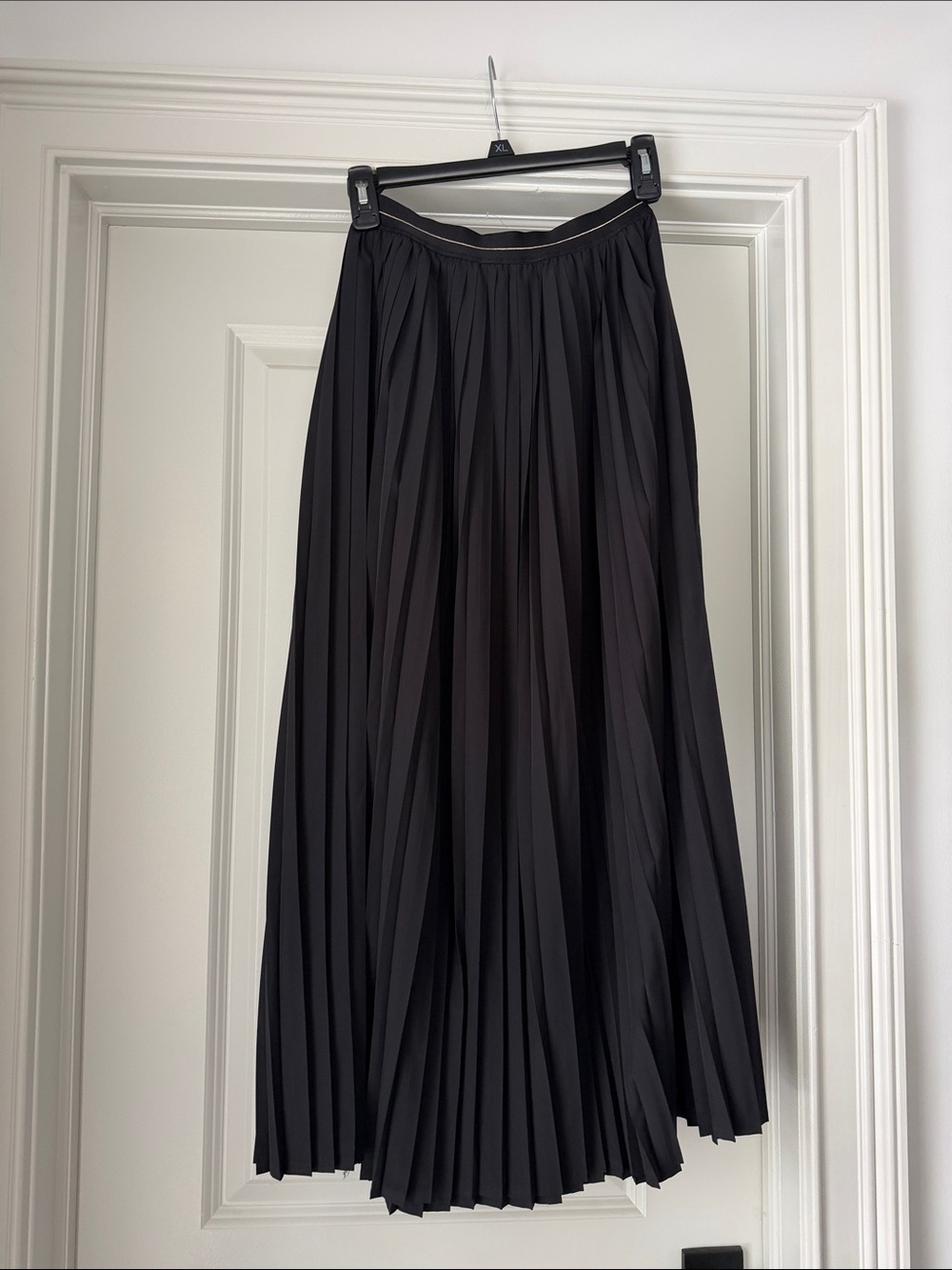 Aerie Women’s Black Pleated Maxi Skirt